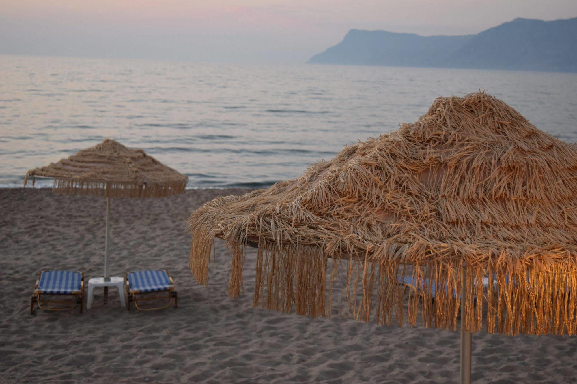 Mesogios Beach Korfalonas Exterior foto